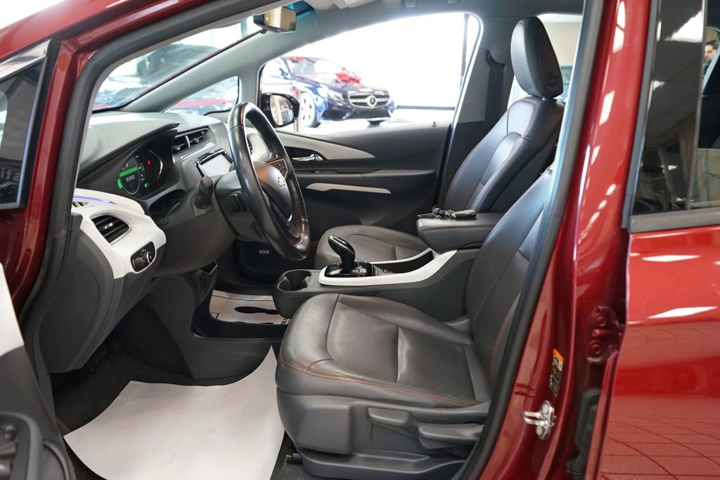 Used 2018 Chevrolet Bolt Premier w/ Driver Confidence II Package FWD image 29