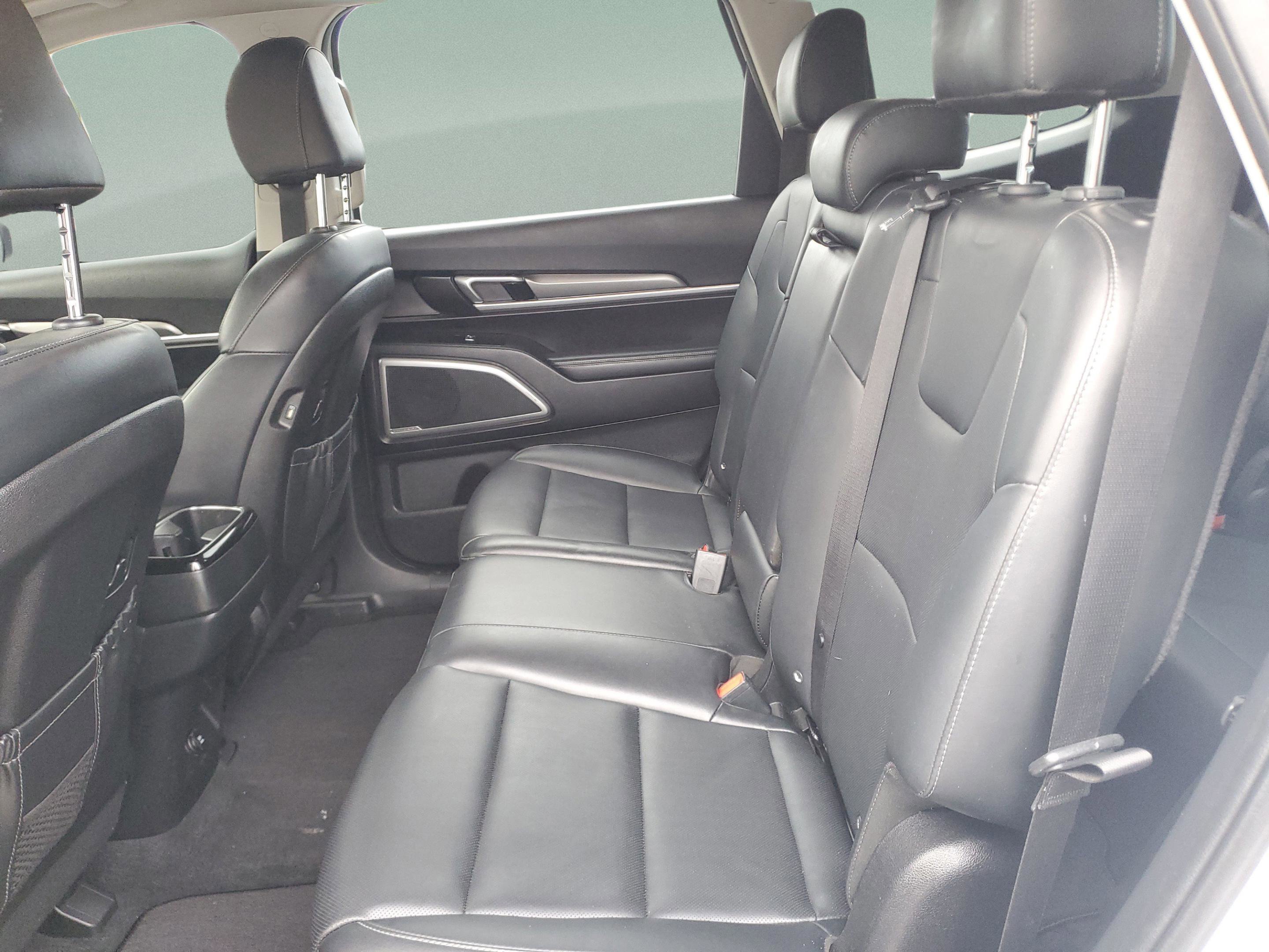 Used 2022 Kia Telluride LX AWD/4WD image 7