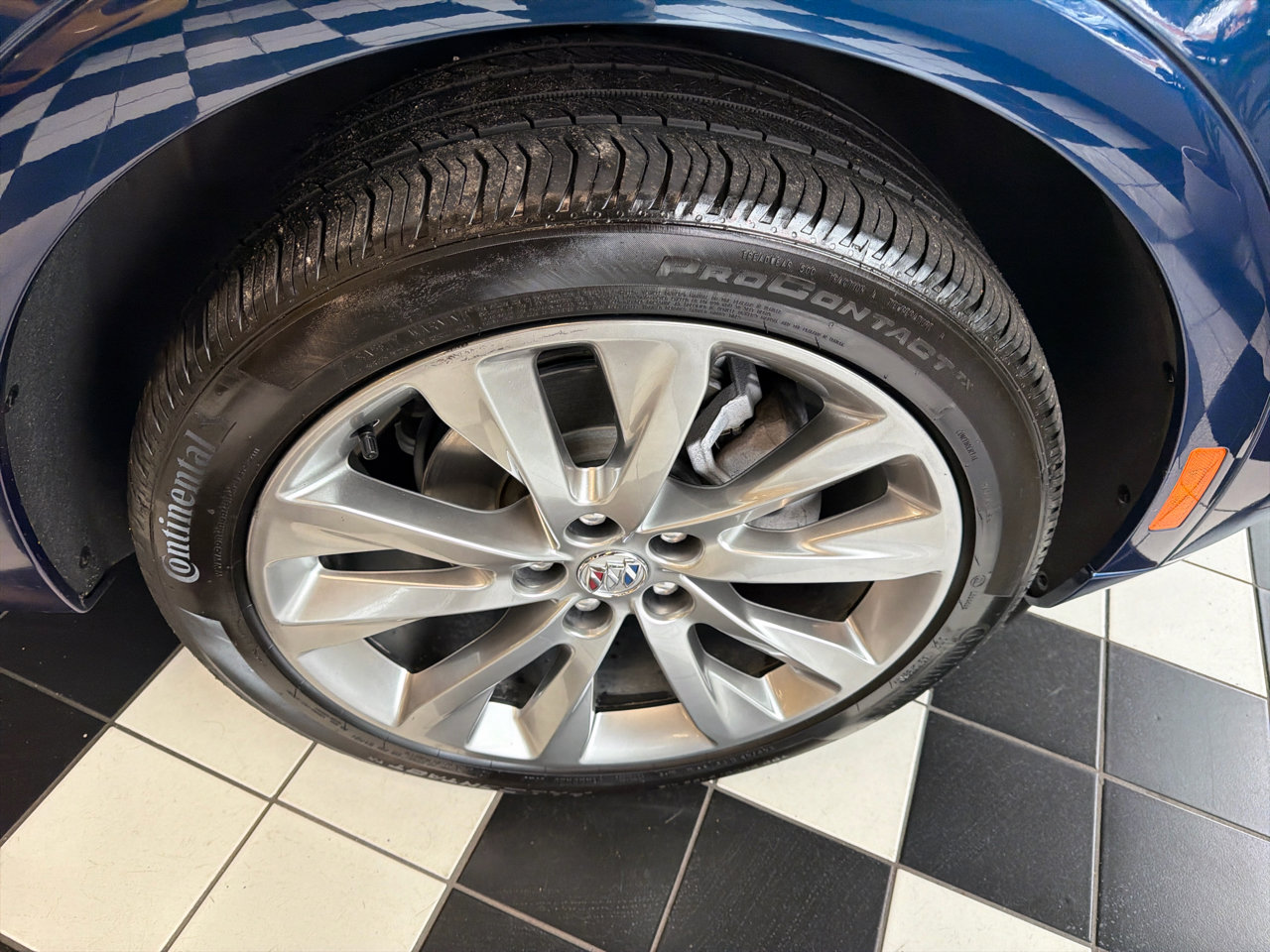 Used 2022 Buick Envision Avenir w/ Technology Package II image 9