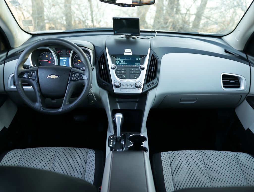 Used 2015 Chevrolet Equinox LS image 16