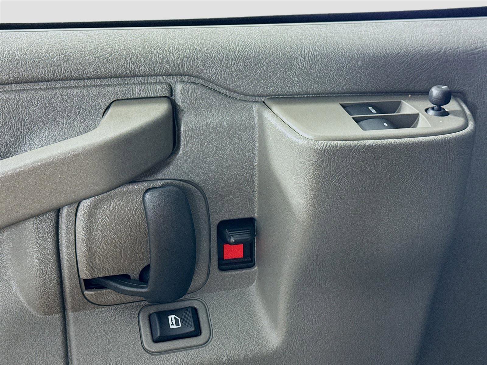 Used 2025 Chevrolet Express 3500 LT w/ LT Preferred Equipment Group image 11