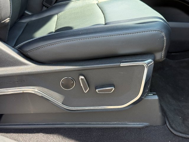 Used 2023 Ford F150 Lariat w/ Equipment Group 502A High image 28