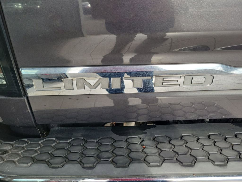 Used 2016 RAM 1500 Limited RWD image 11
