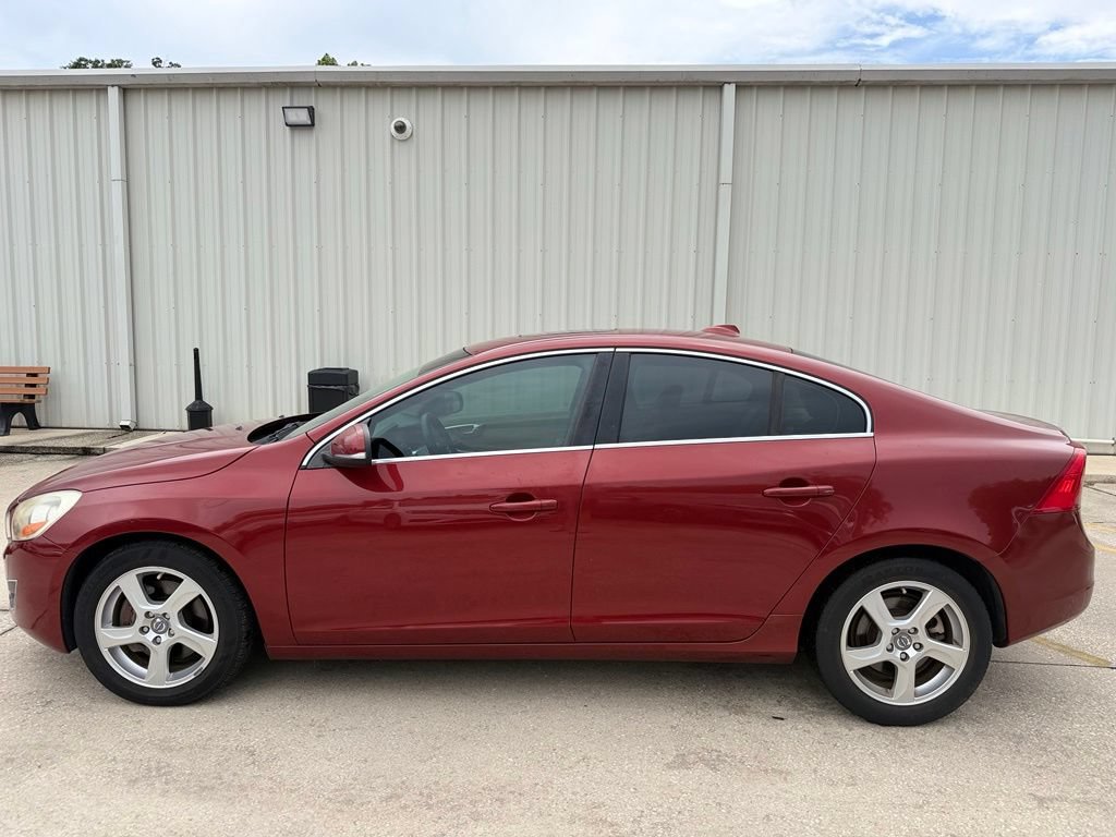 Used 2012 Volvo S60 T5 FWD image 2