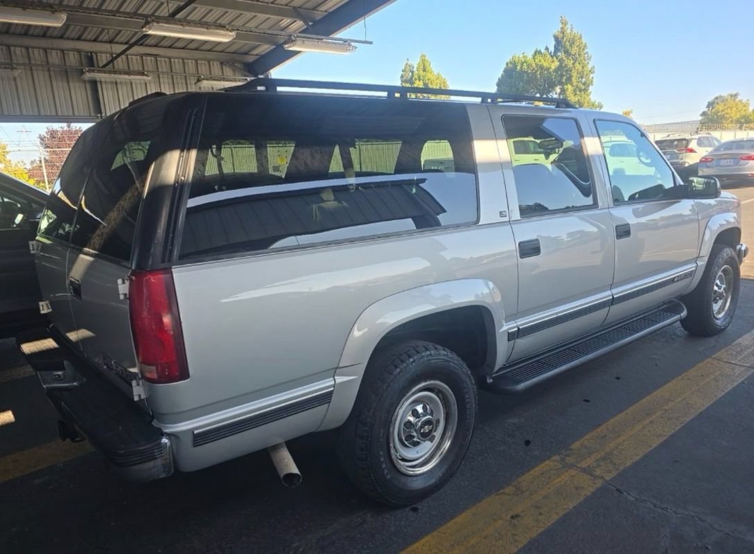 Used 1997 Chevrolet Suburban 2500 w/ Preferred Equipment Group 2 AWD/4WD image 3