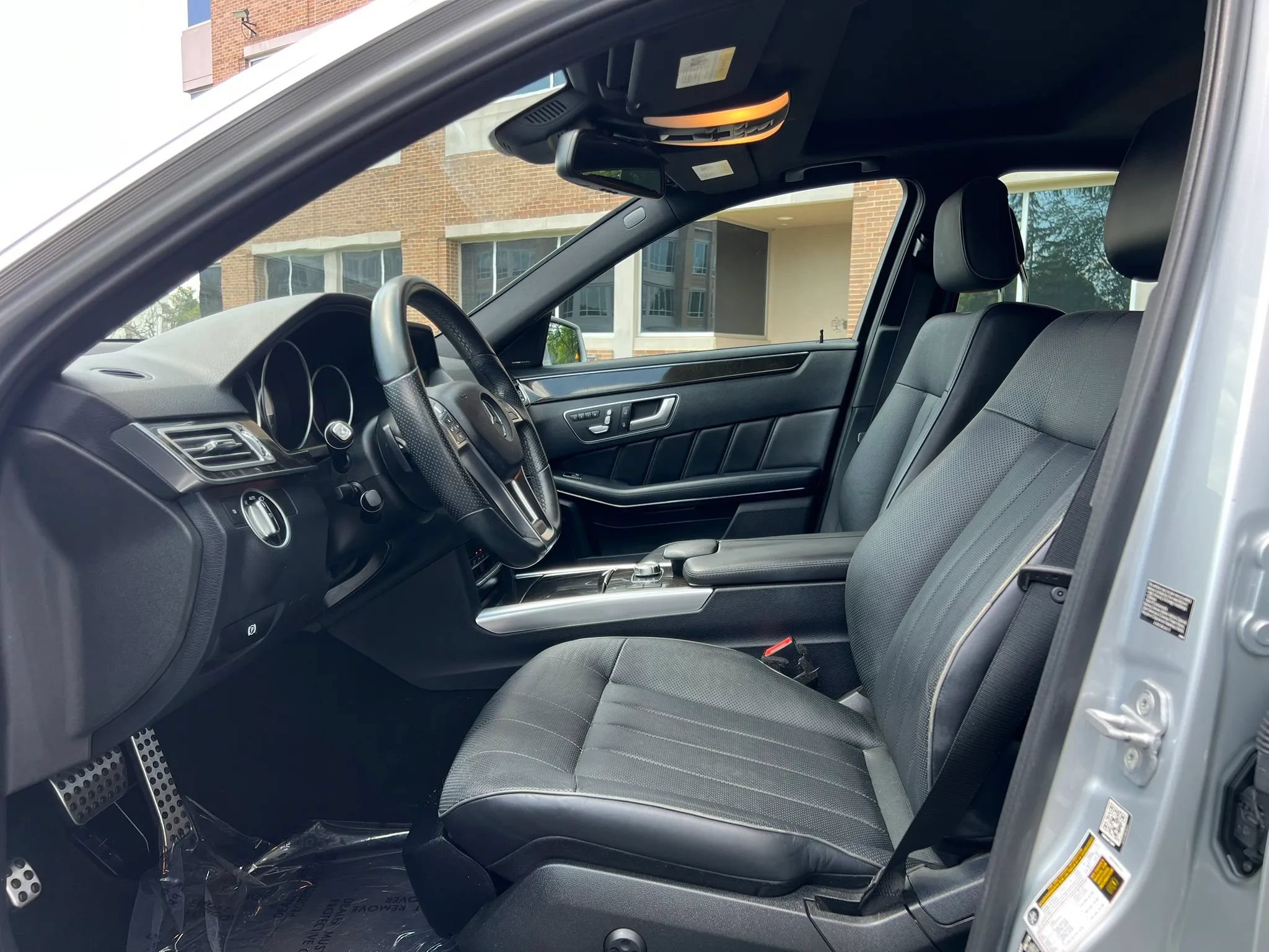 Used 2014 Mercedes-Benz E 550 4MATIC Sedan w/ Premium 1 Package image 14
