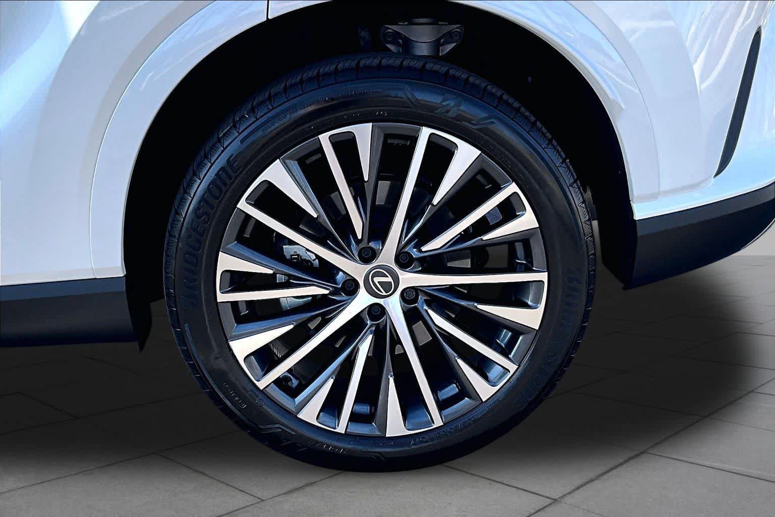 Certified 2026 Lexus RX 350 Premium Plus w/ Accessory Package (2T) FWD image 10