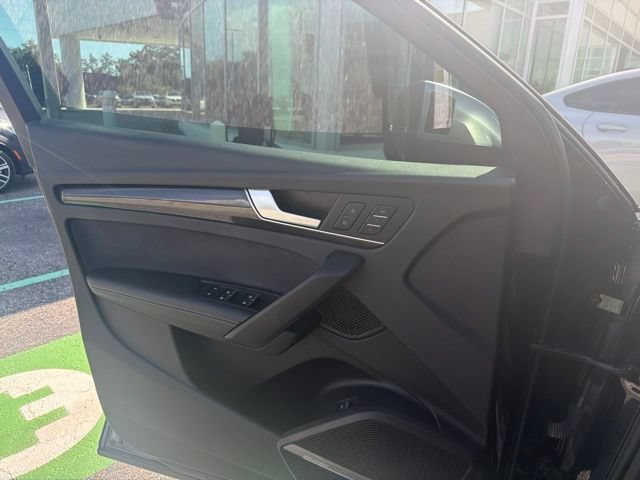 Used 2022 Audi SQ5 Premium Plus w/ Premium Plus Package AWD/4WD image 9