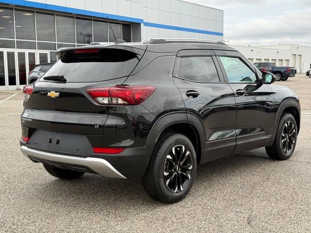Used 2022 Chevrolet TrailBlazer LT w/ Driver Confidence Package image 5