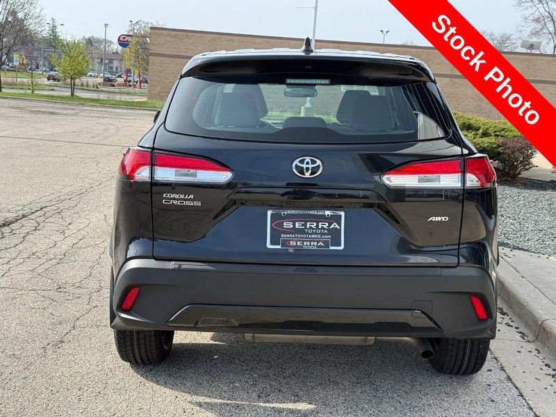 Used 2023 Toyota Corolla Cross L AWD/4WD image 4