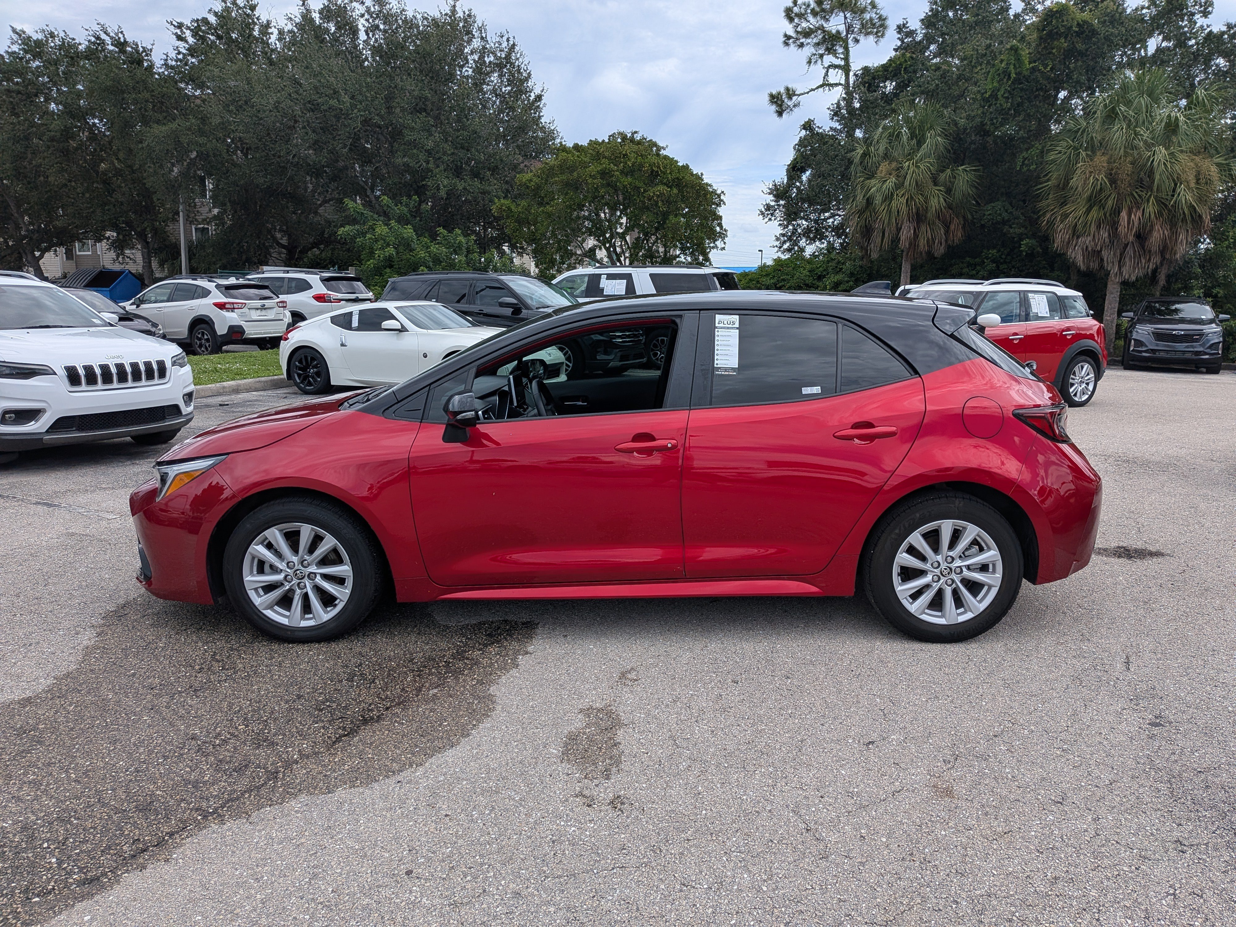 Used 2025 Toyota Corolla SE FWD image 7