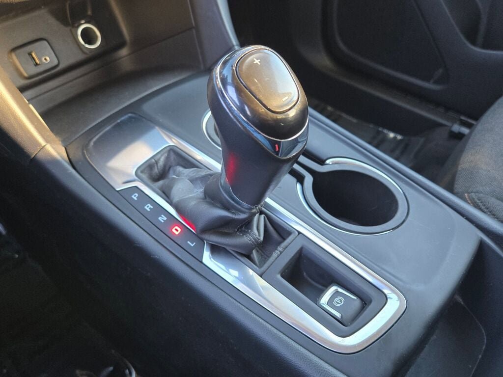 Used 2018 Chevrolet Equinox LT image 23