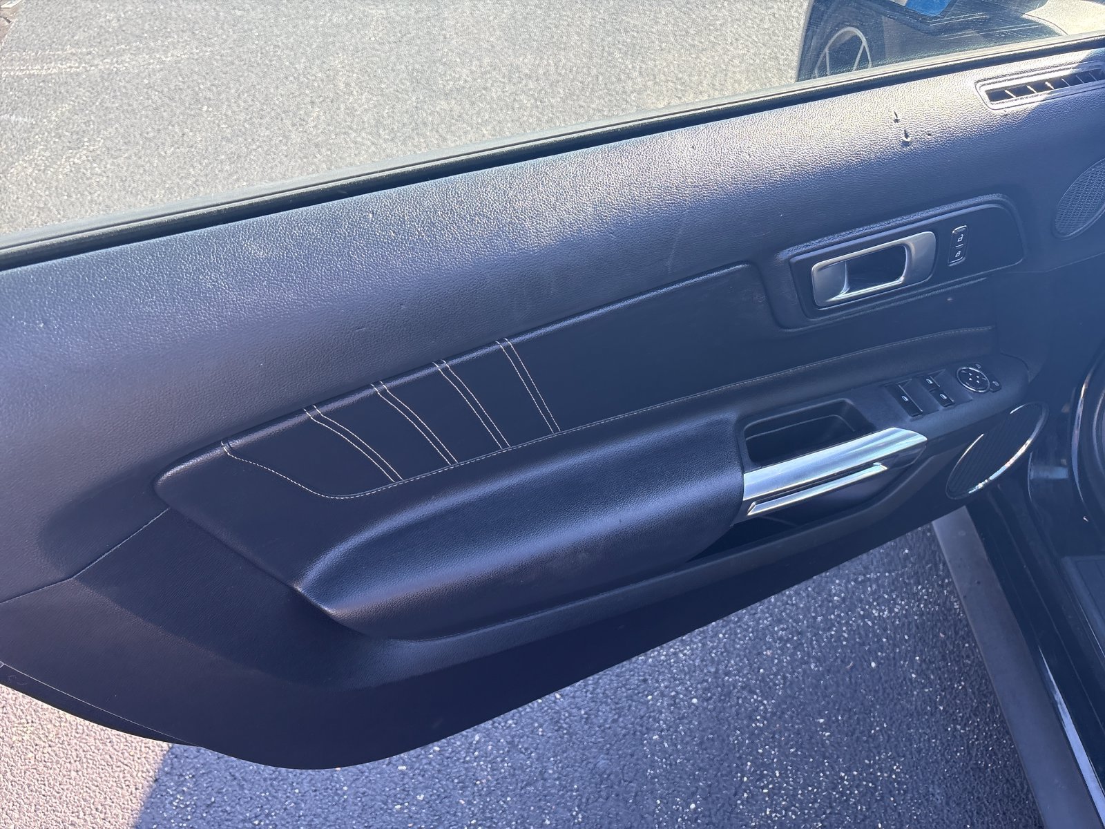 Used 2021 Ford Mustang Premium RWD image 32