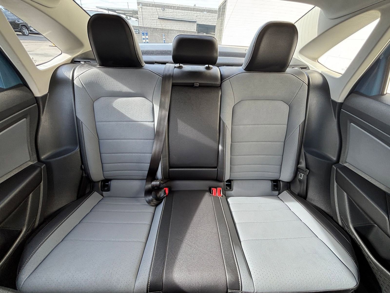 Used 2025 Volkswagen Jetta SE image 38