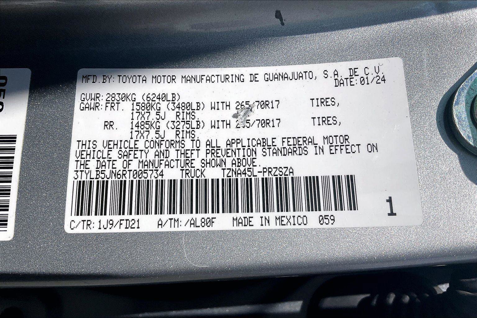 Used 2024 Toyota Tacoma TRD Off-Road image 34