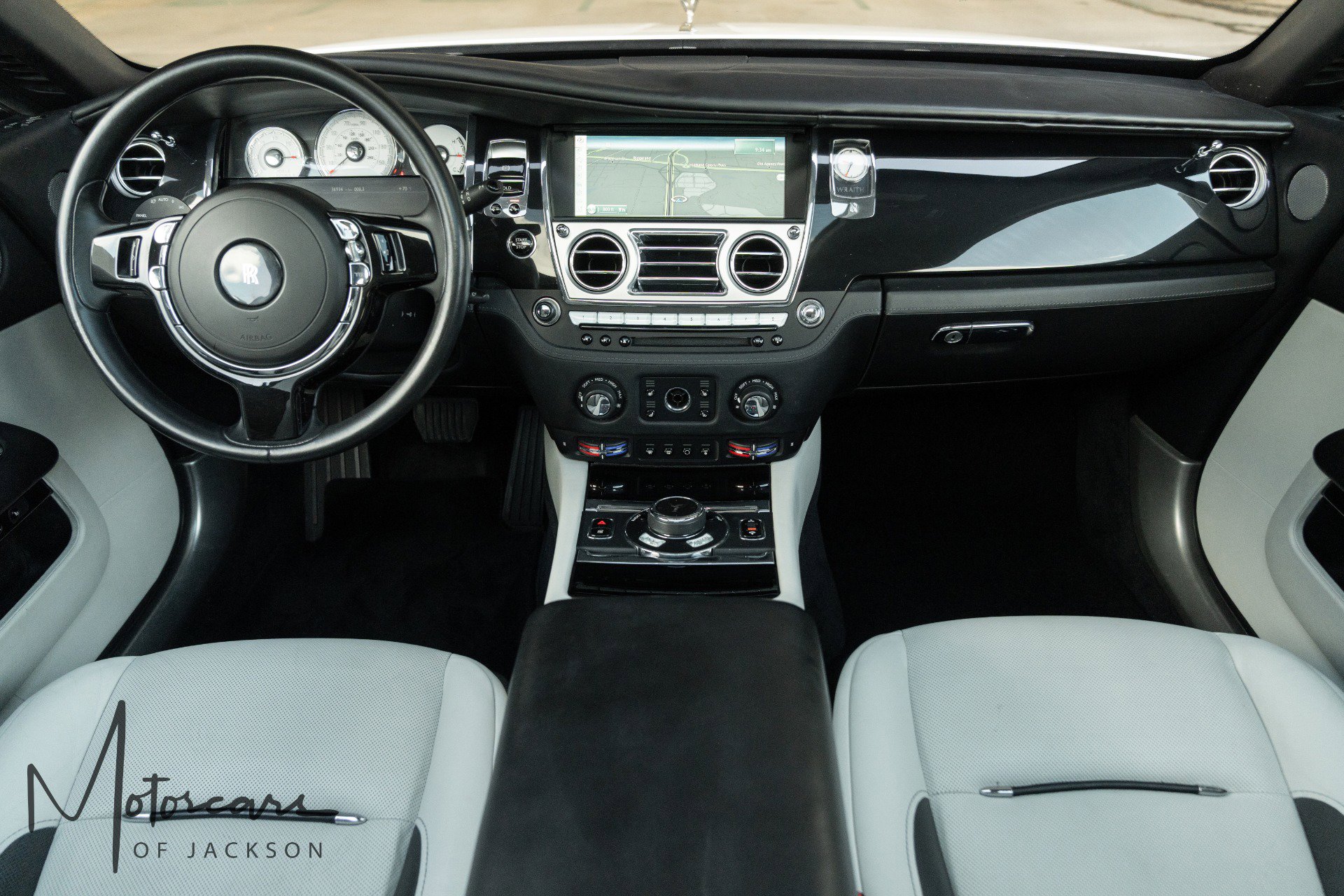 Used 2017 Rolls-Royce Wraith RWD image 13