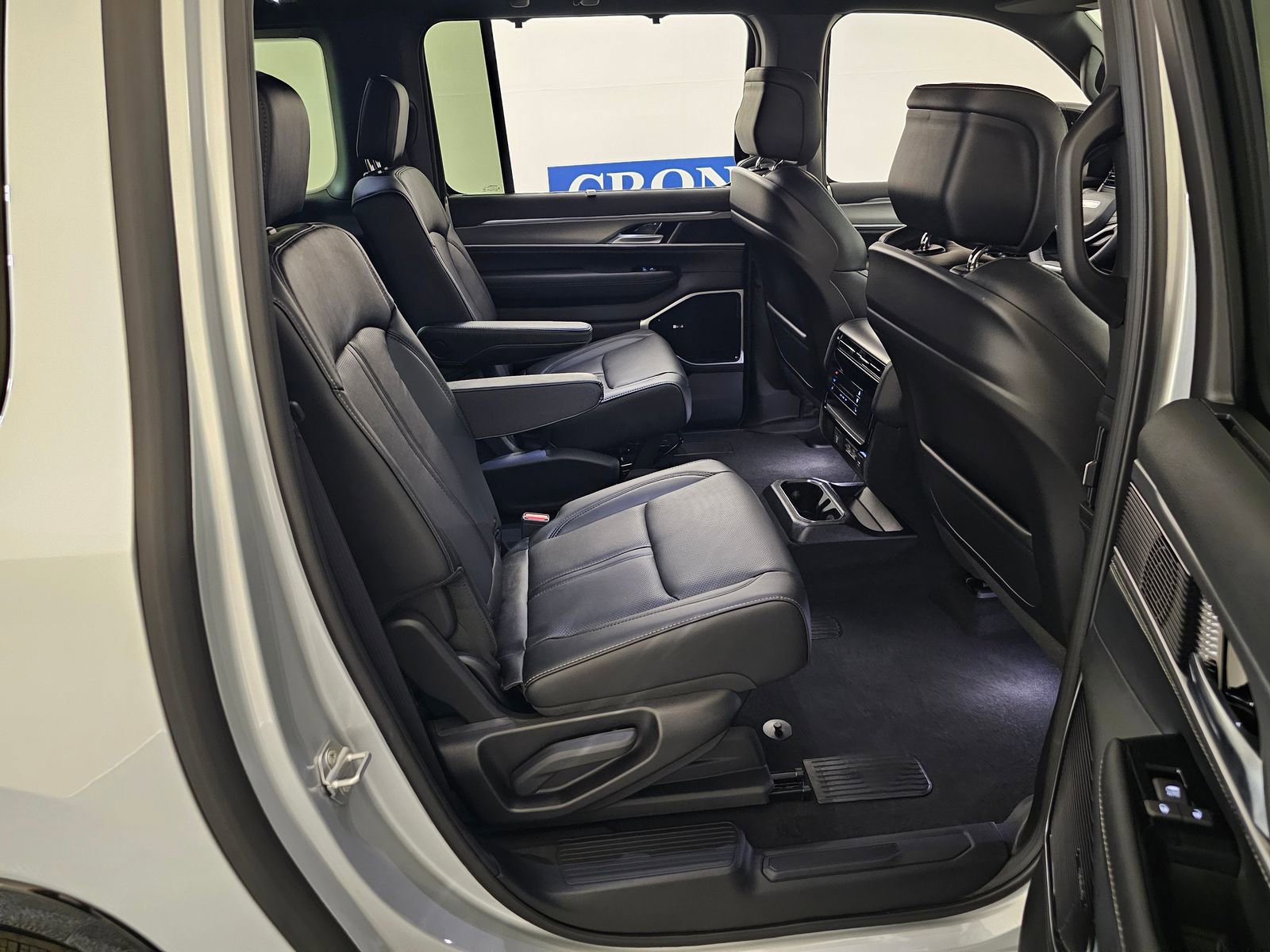 New 2026 Jeep Grand Wagoneer L Limited image 40