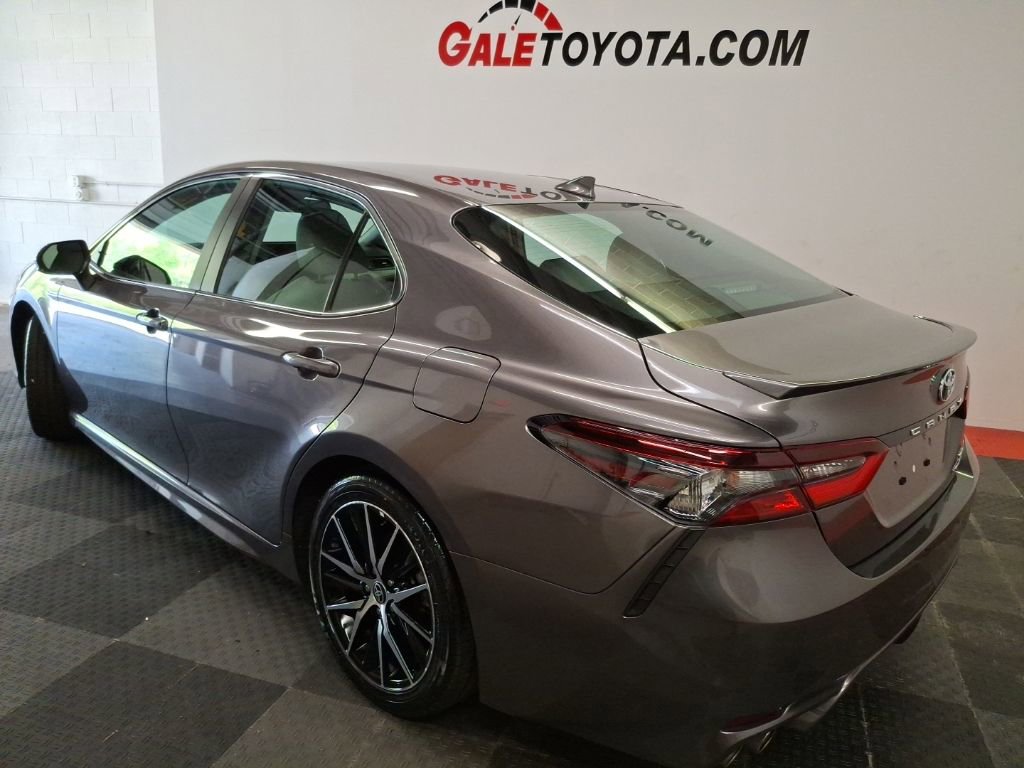 Used 2024 Toyota Camry SE FWD image 10