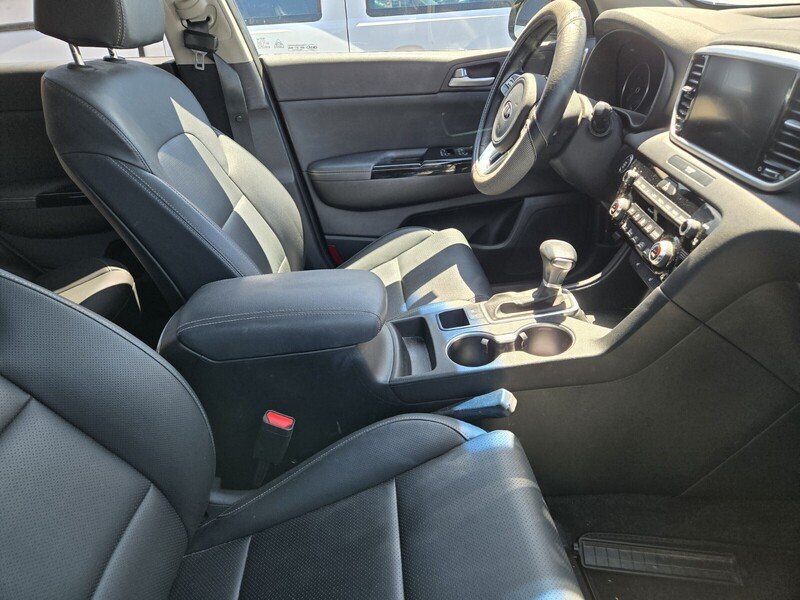 Certified 2021 Kia Sportage EX FWD image 3