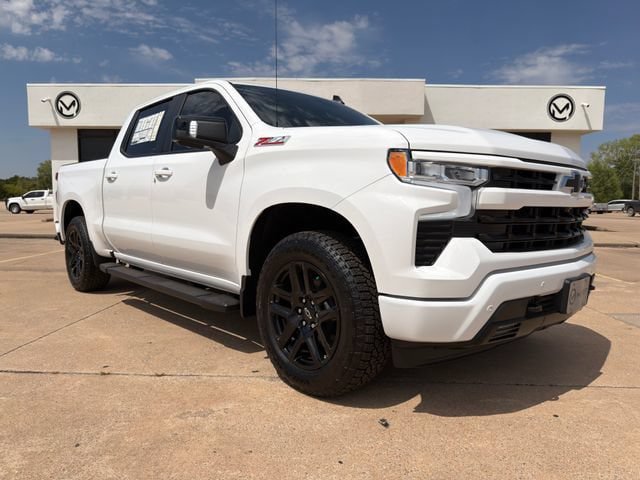 New 2026 Chevrolet Silverado 1500 RST w/ Z71 Off-Road Package AWD/4WD image 3