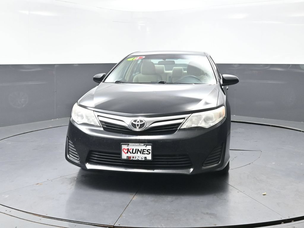 Used 2014 Toyota Camry LE FWD image 4