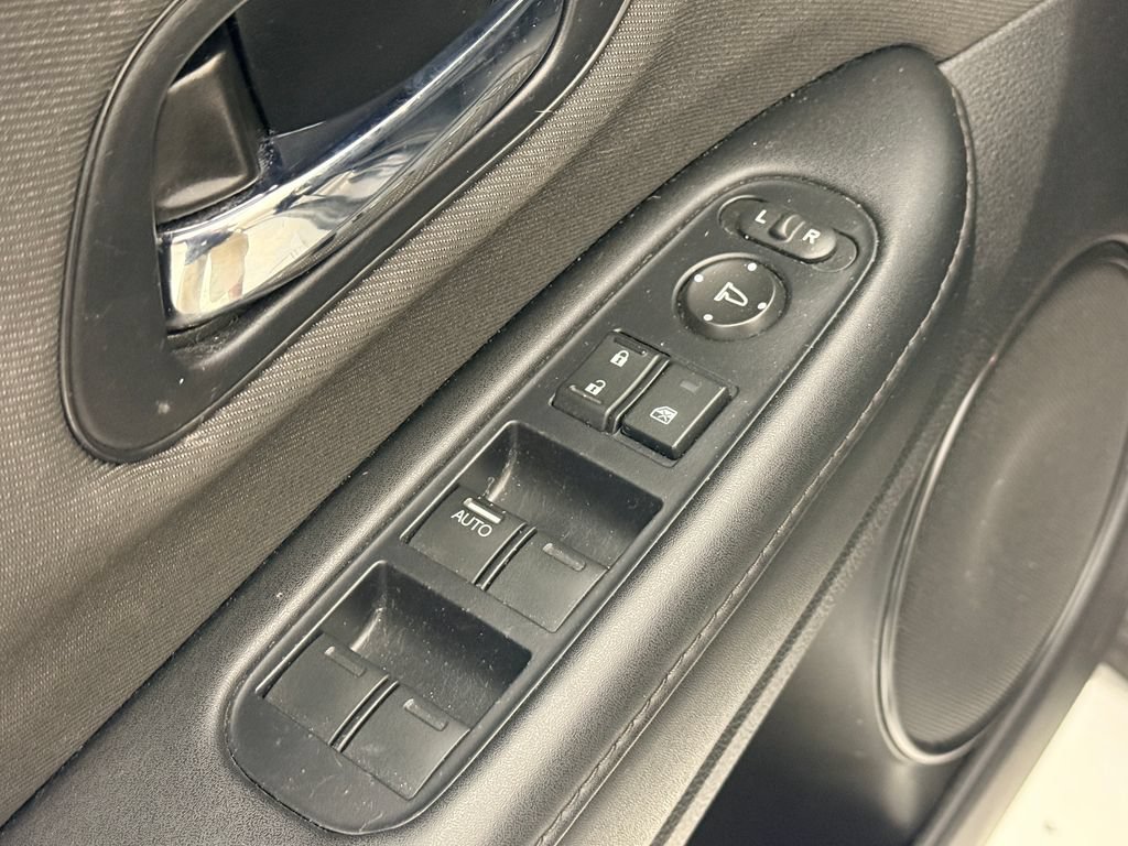 Used 2020 Honda HR-V LX image 18