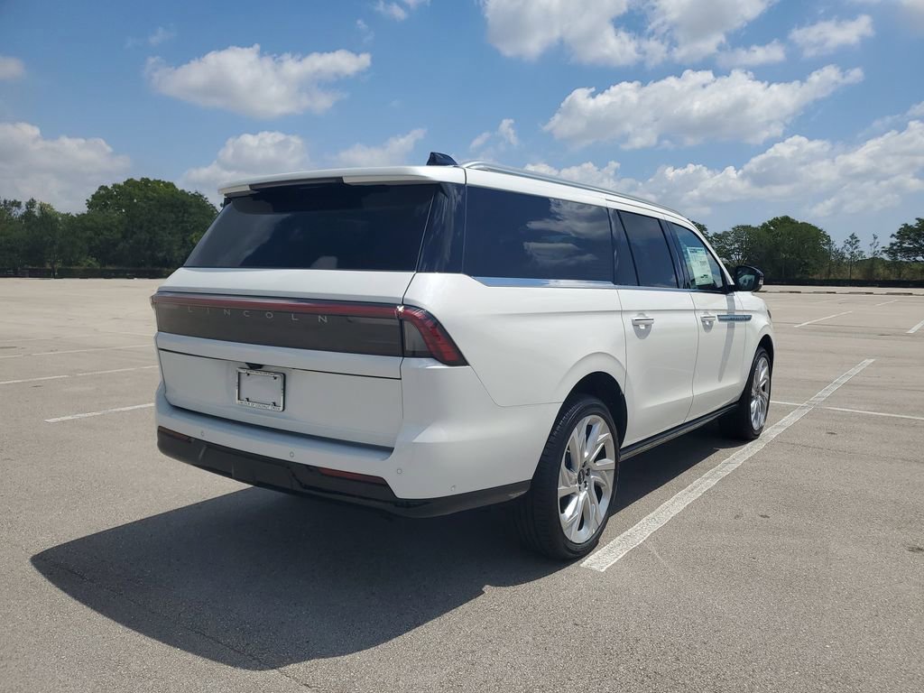 New 2025 Lincoln Navigator L Reserve image 4