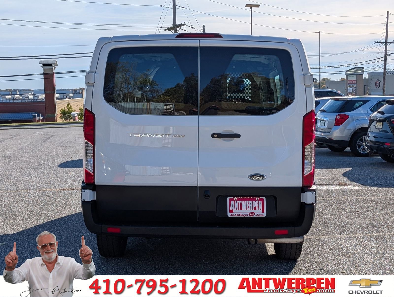 Used 2024 Ford Transit 250 Low Roof w/ Exterior Upgrade Package image 4