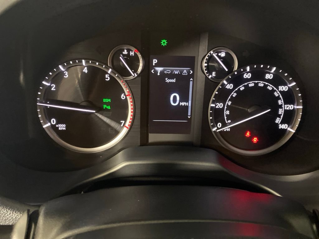 Certified 2022 Lexus GX 460 Premium w/ Premium Package AWD/4WD image 18