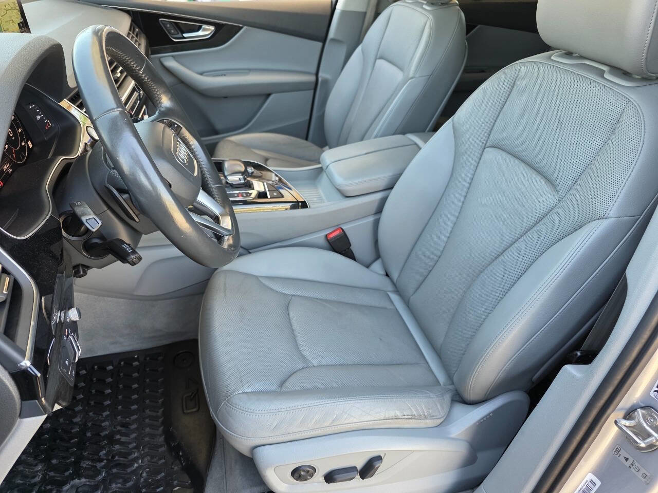 Used 2017 Audi Q7 3.0T Prestige AWD/4WD image 11