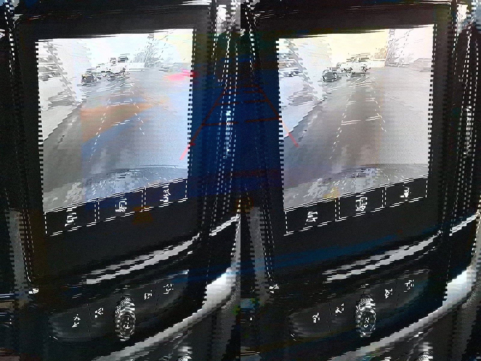 Used 2023 Chevrolet Traverse LT w/ Midnight/Sport Edition image 19