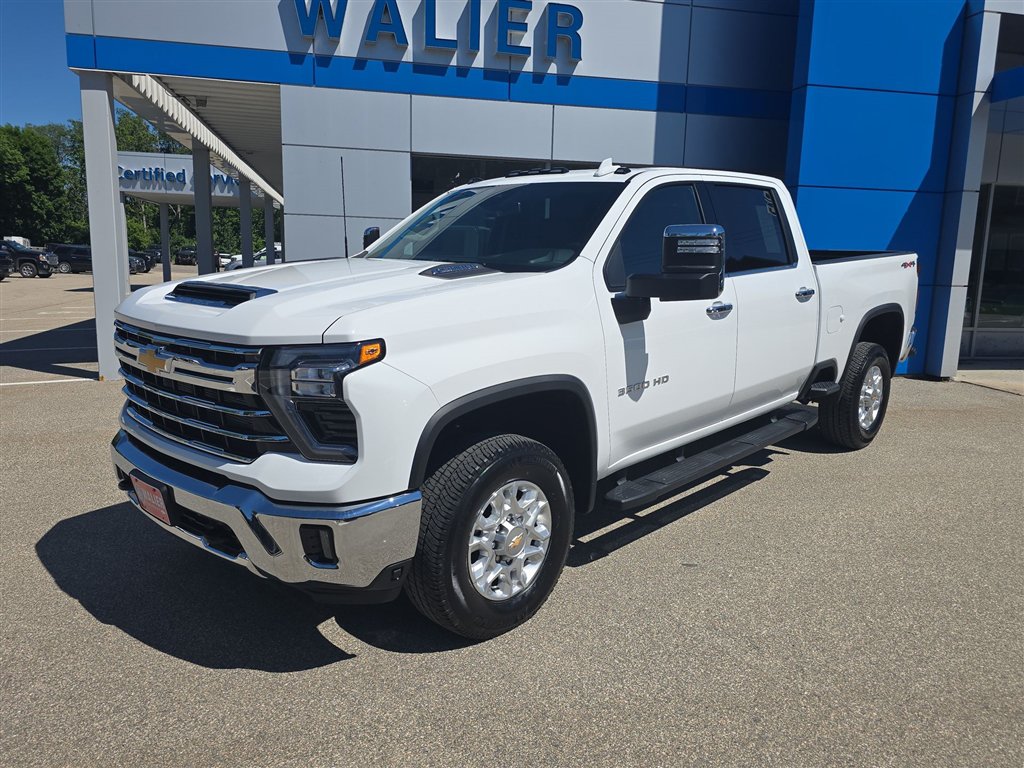 Used 2026 Chevrolet Silverado 3500 LTZ w/ LTZ Convenience Package AWD/4WD image 1