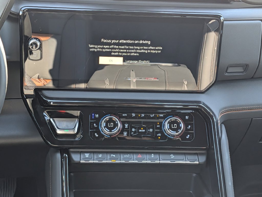 New 2026 GMC Sierra 2500 AT4 w/ AT4 Premium Plus Package AWD/4WD image 14