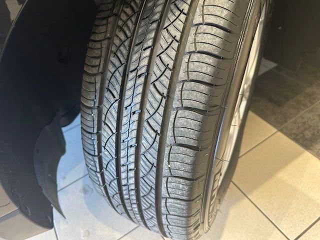 Used 2024 Ford Edge SEL w/ Convenience Package image 28