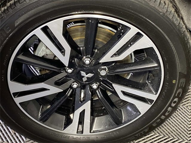 Used 2024 Mitsubishi Eclipse Cross AWD image 29