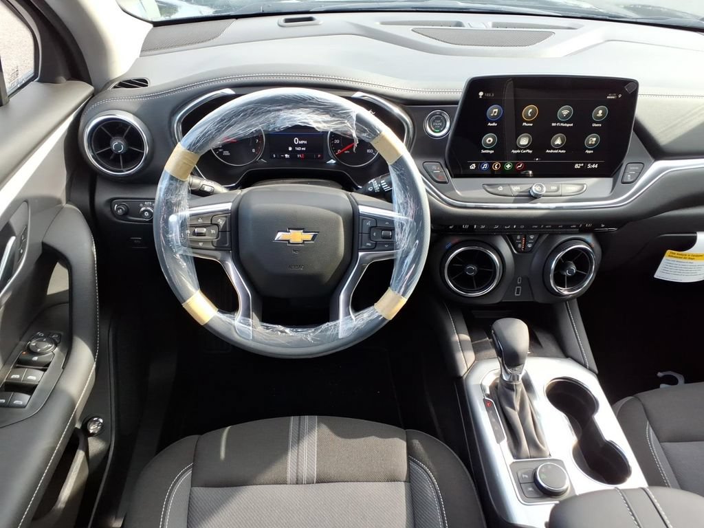 New 2026 Chevrolet Blazer LT w/ Convenience Package FWD image 18
