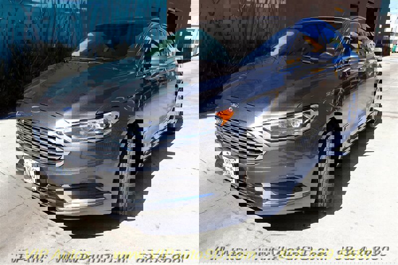 Used 2018 Ford Fusion Energi SE image 4