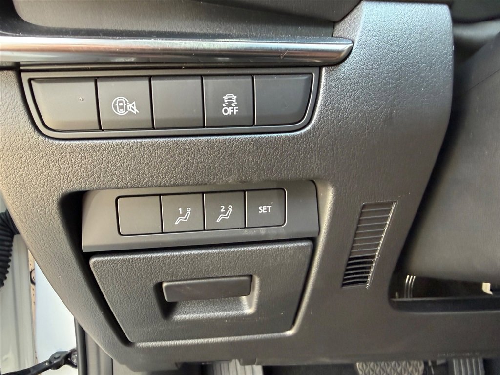 Used 2025 MAZDA MAZDA3 s image 15