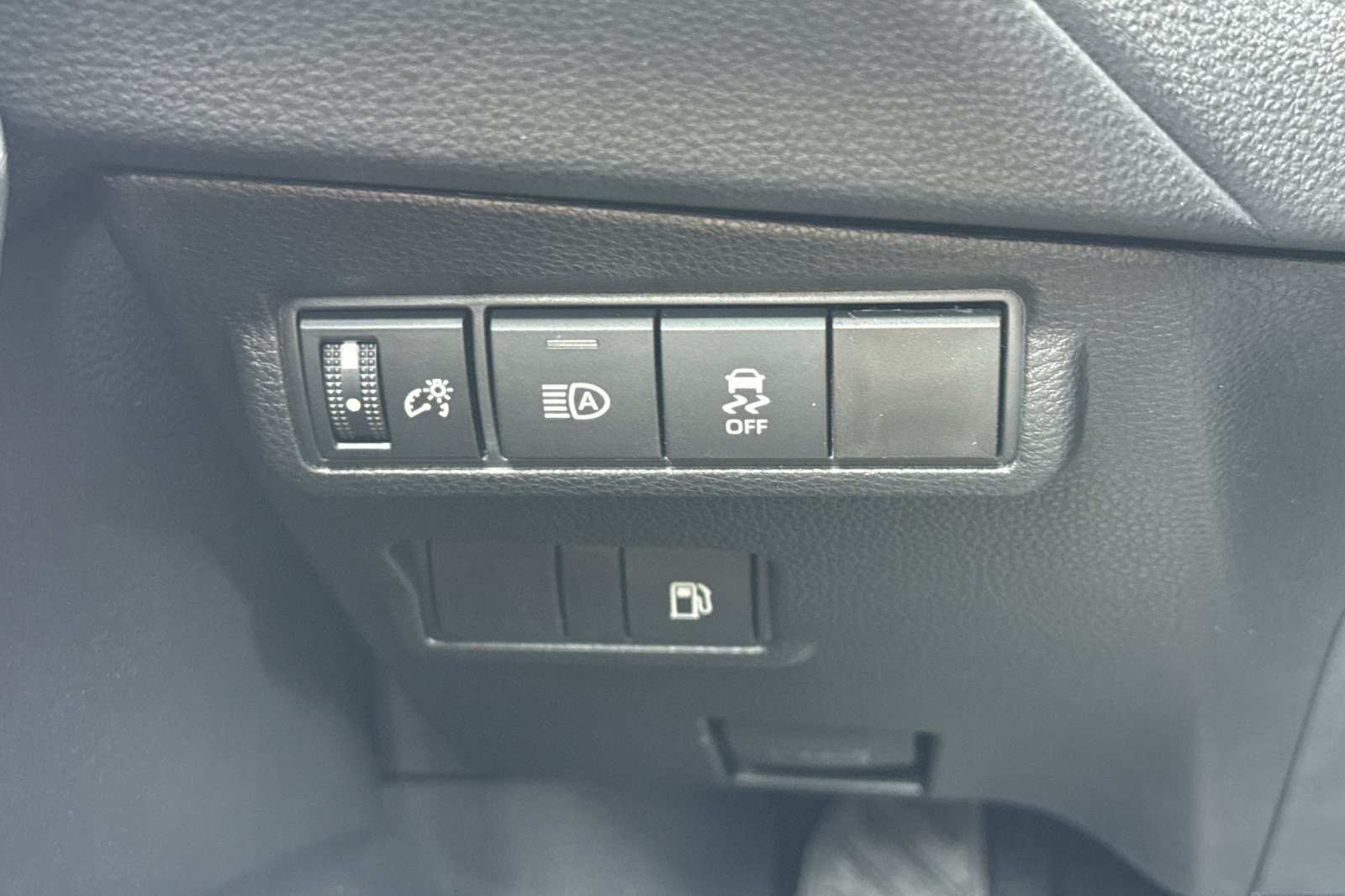 New 2026 Toyota Corolla Cross AWD Hybrid image 29