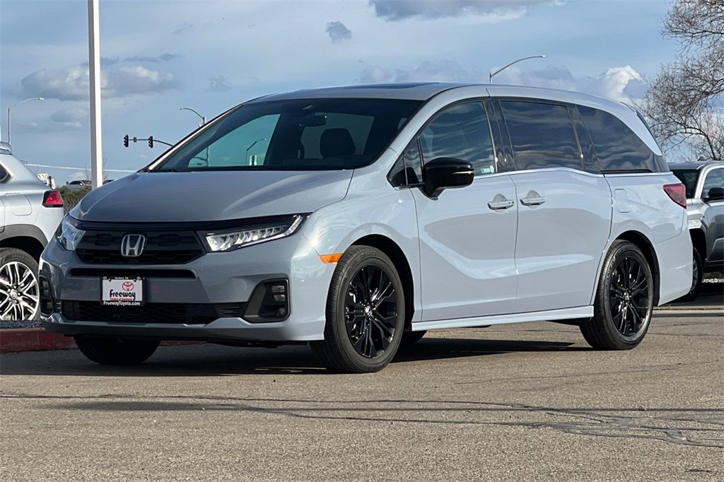 Used 2025 Honda Odyssey Sport-L image 10