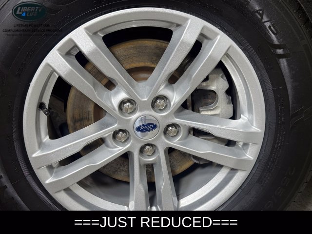 Used 2023 Ford Explorer XLT AWD/4WD image 10