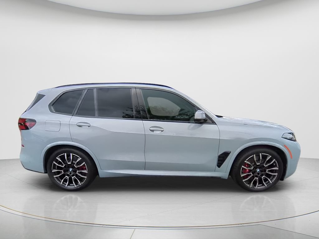 New 2026 BMW X5 xDrive50e image 6