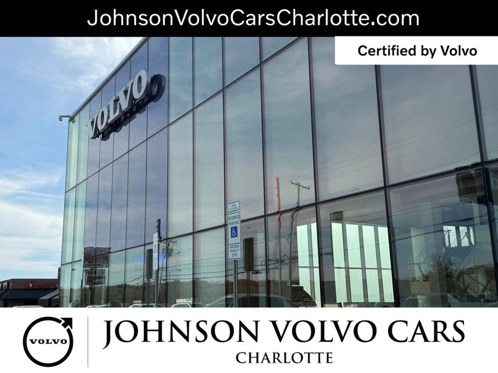 Certified 2025 Volvo V60 B5 Cross Country Plus AWD/4WD image 10