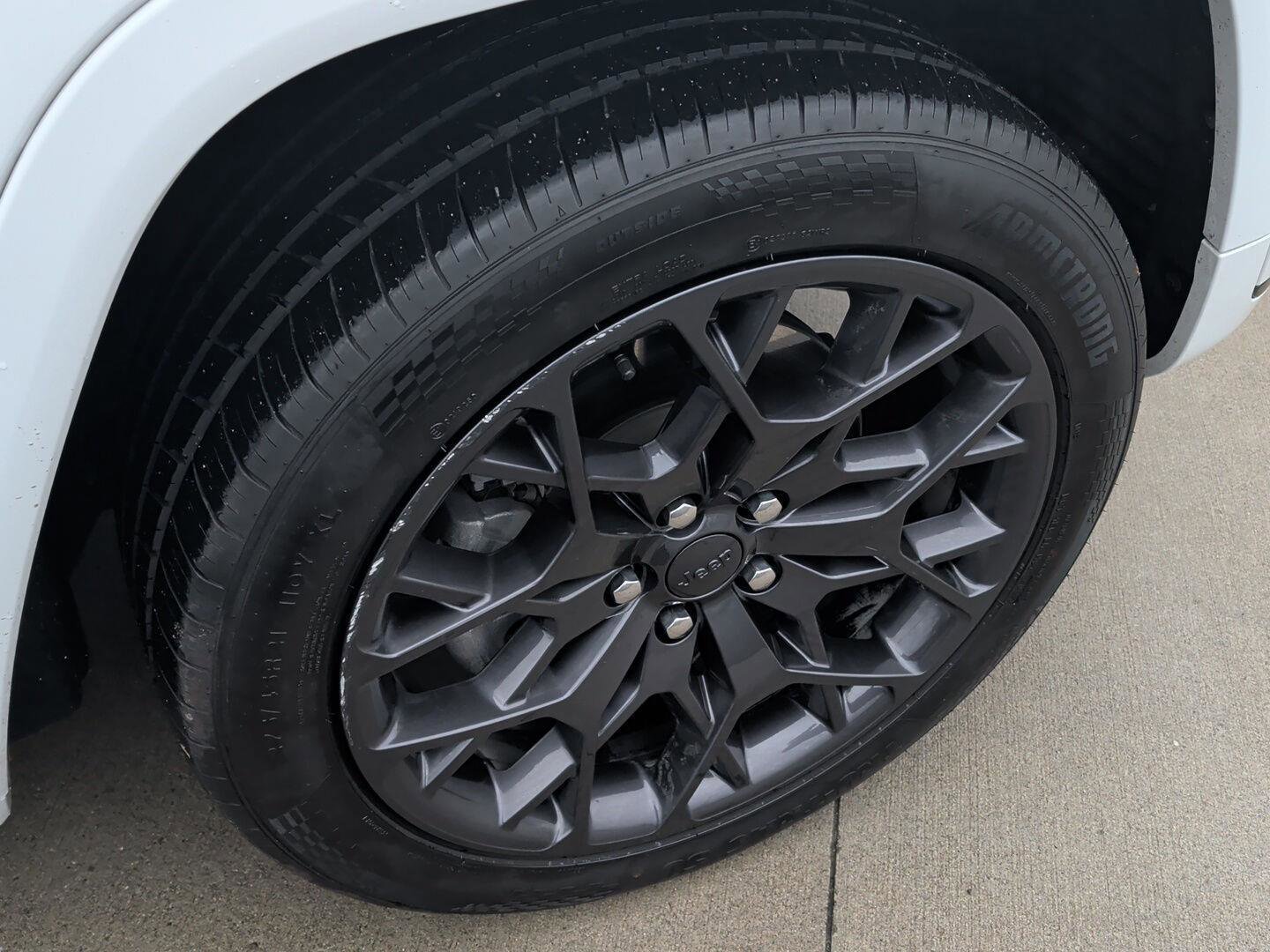 Used 2023 Jeep Grand Cherokee L Summit image 6