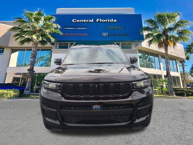 Certified 2025 Jeep Grand Cherokee L Limited w/ Luxury Tech Group II AWD/4WD image 3