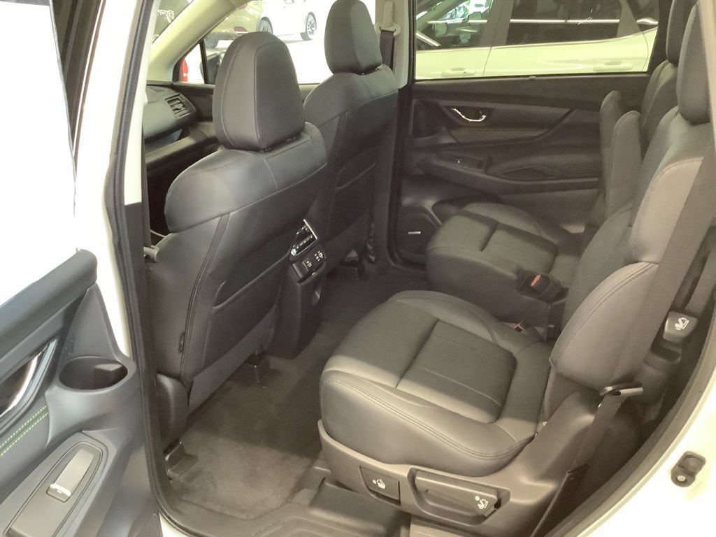 Certified 2025 Subaru Ascent Bronze Edition AWD/4WD image 8