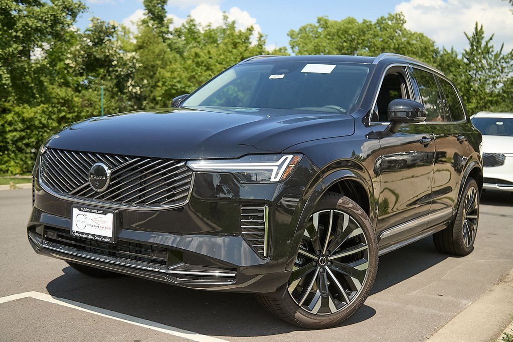 New 2025 Volvo XC90 B6 Plus w/ Protection Package image 2