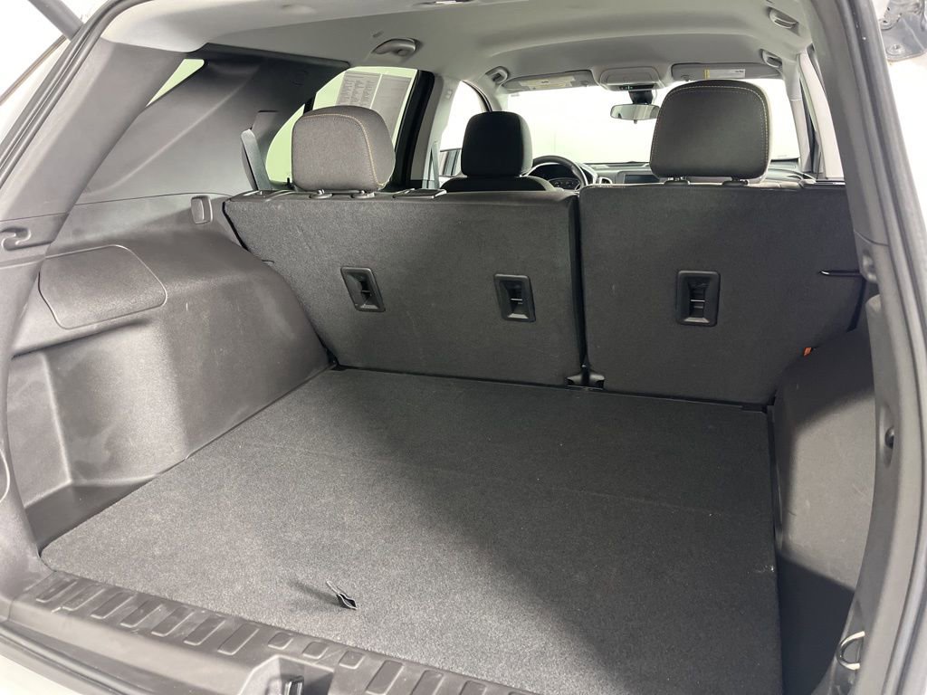 Certified 2024 Chevrolet Equinox LT FWD image 9