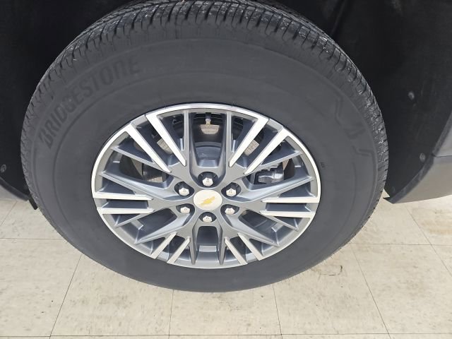 Used 2025 Chevrolet Traverse LT FWD image 26