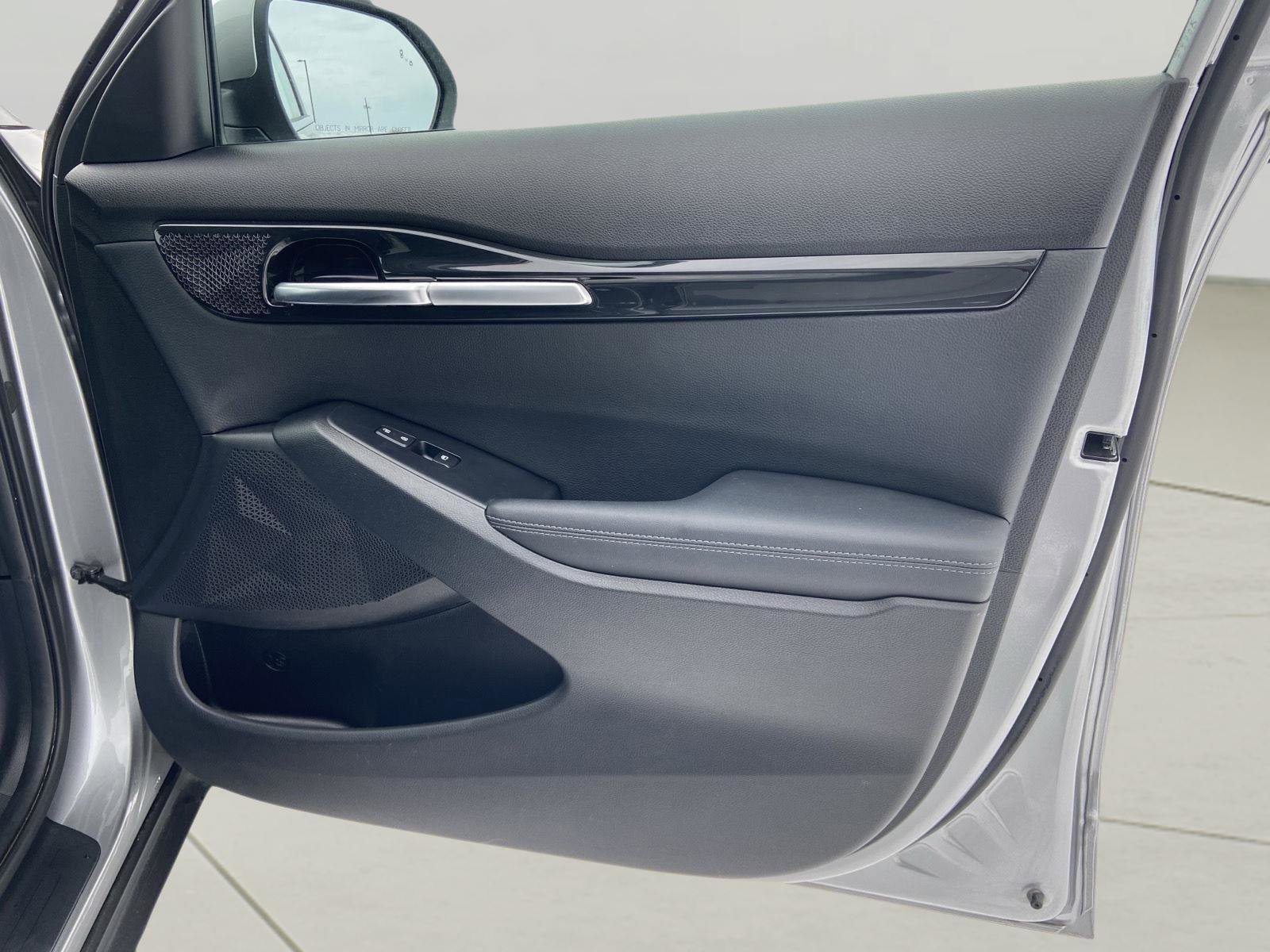 Used 2024 Kia Seltos EX image 18